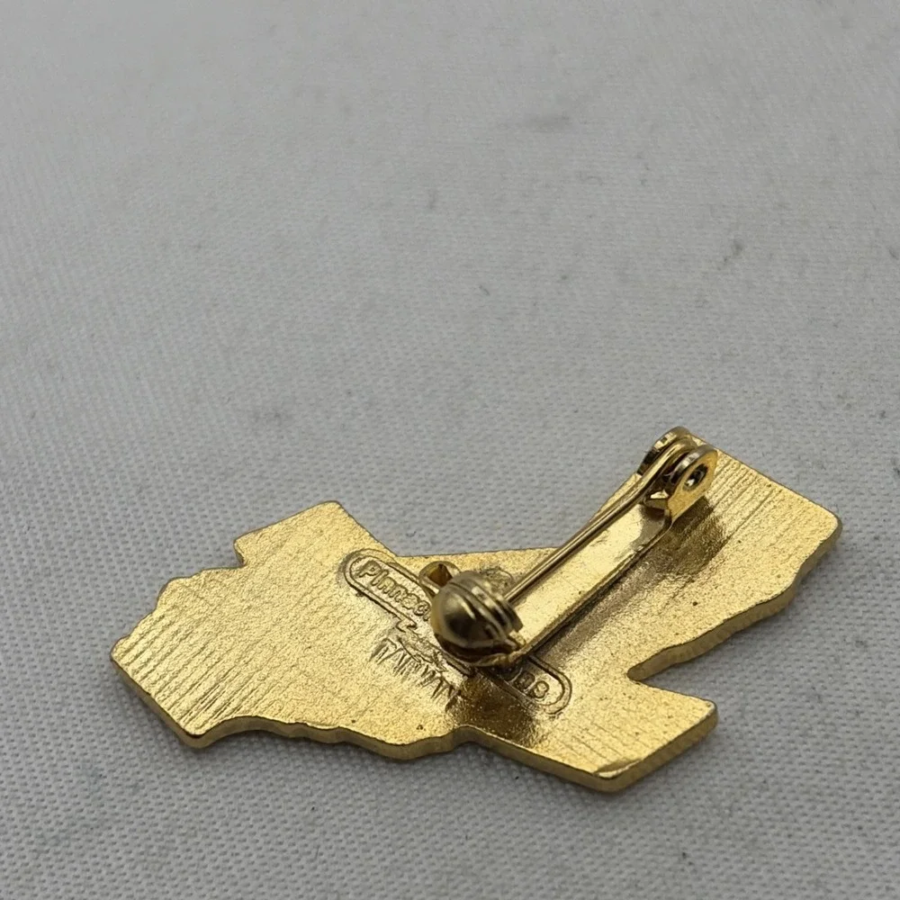 California State Outline Los Angeles San Diego San Francisco Lapel Hat Pin